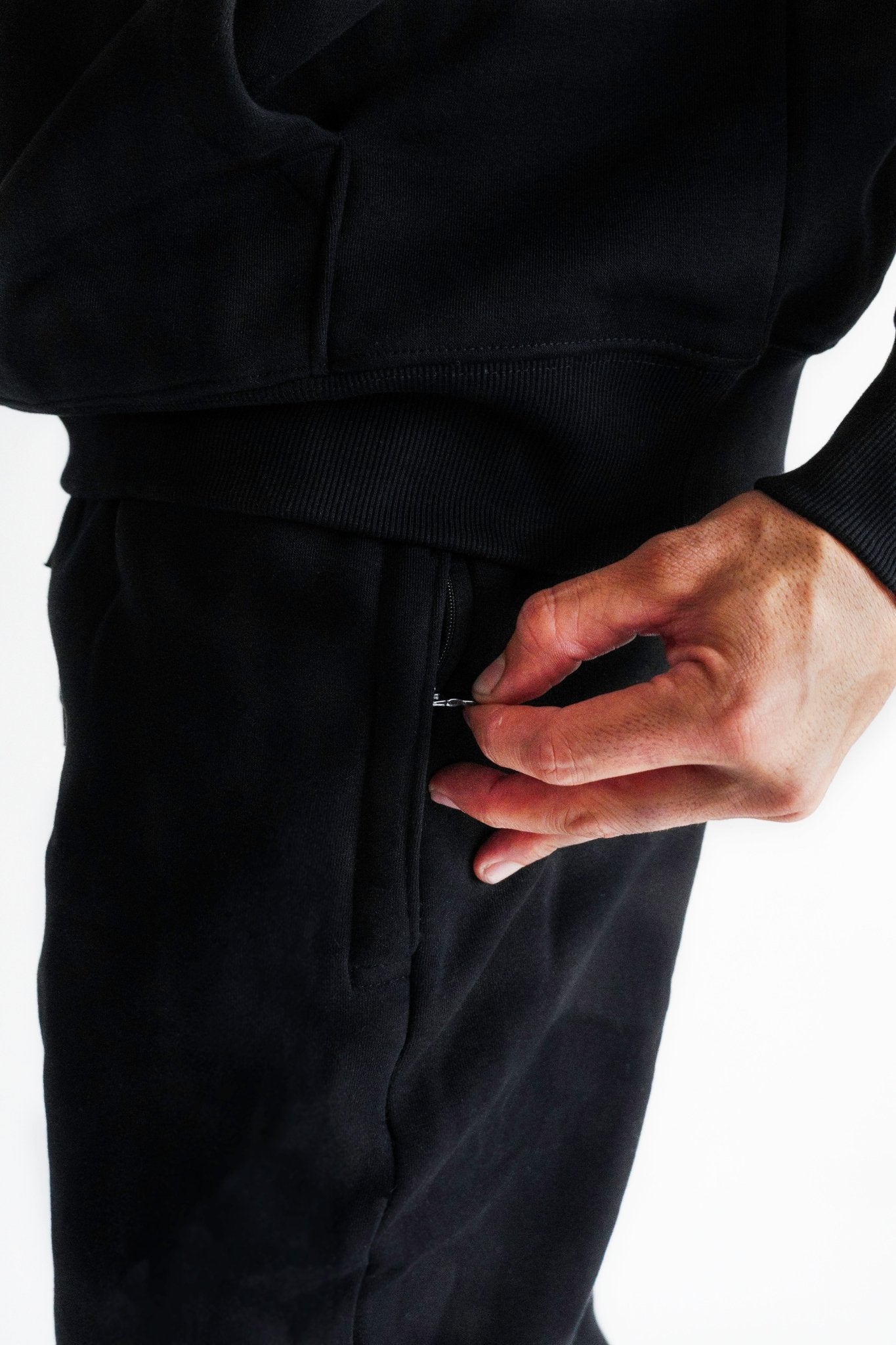 FLEECE SWEATPANTS | ETERNAL BLACK - Meraki Fit LLC