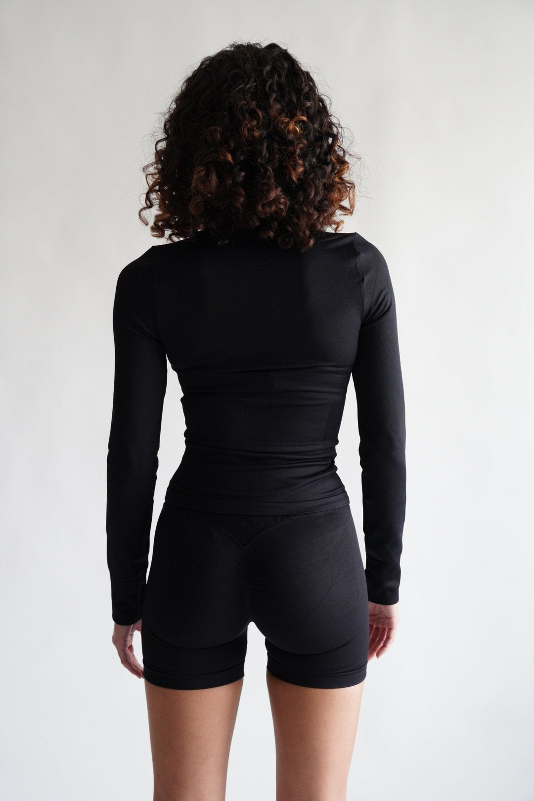SEAMLESS SCULPTED FIT LEGGINGS | BLACK - Meraki Fit LLC