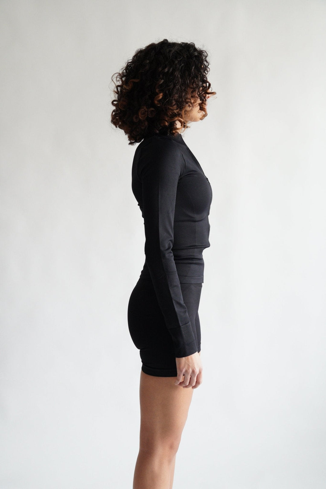 SEAMLESS SCULPTED FIT LEGGINGS | BLACK - Meraki Fit LLC